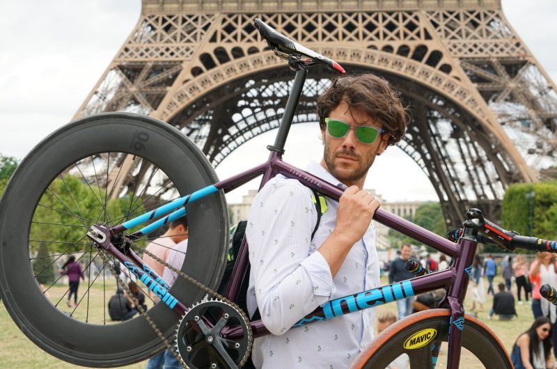 Imagen de la noticia ‛Loris Gobbi (‘GoboloDesign’): a cyclist and artist behind the Movistar Team / Alé’s Charity Jersey winning design’