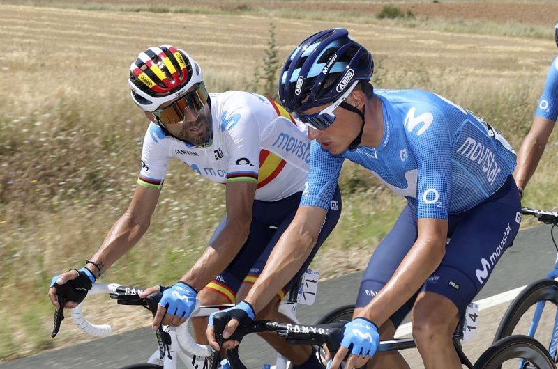 Imagen de la noticia ‛Calm finish for Valverde, Mas ahead of Picón Blanco’