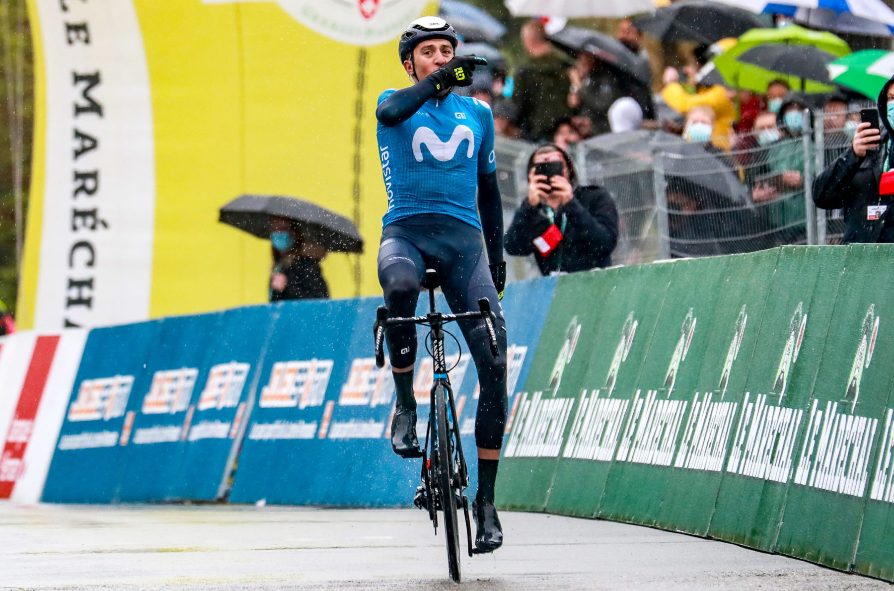 Imagen de la noticia ‛Marc Soler takes big solo win, leads Tour de Romandie’