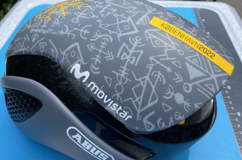 News' image‛Movistar Team, con cascos ABUS de inspiración nórdica en la salida del Tour 2022’