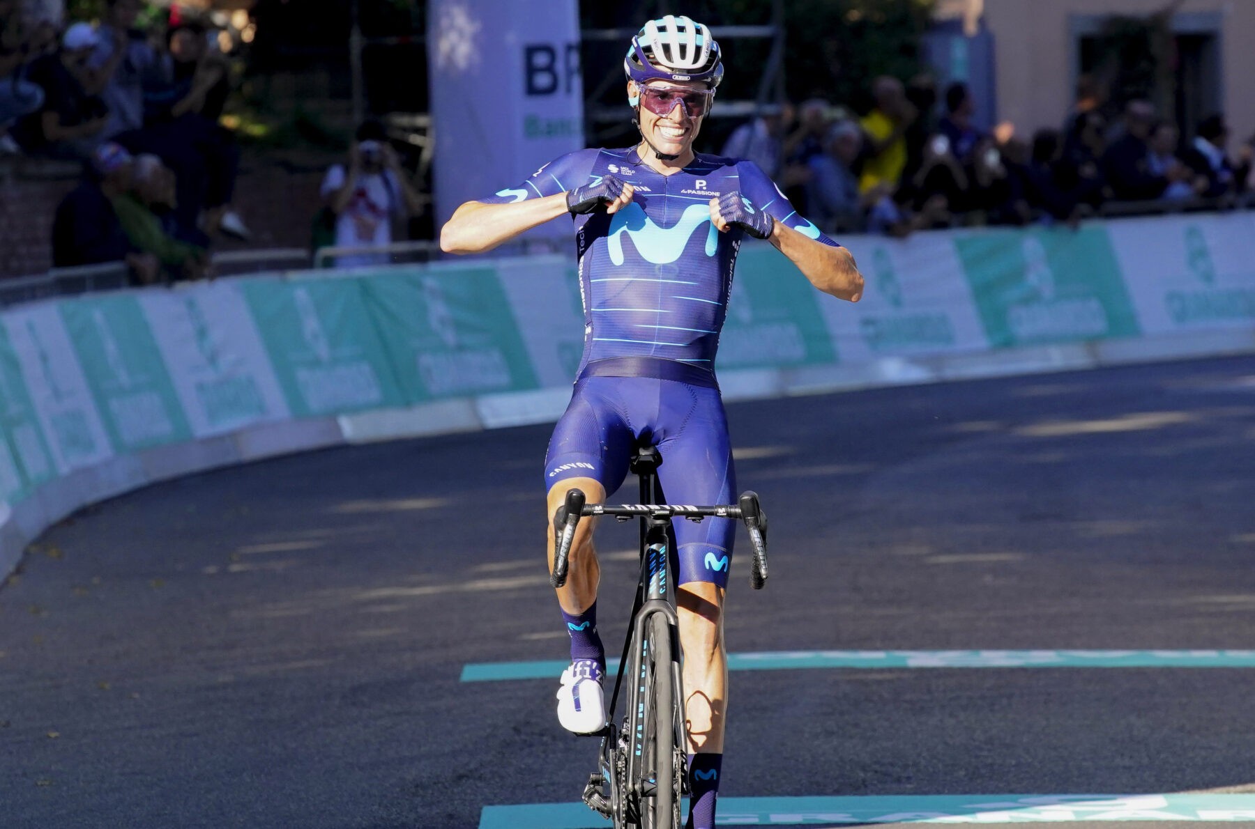 ¡Enric Mas, memorable triunfo en el Giro dell’Emilia!