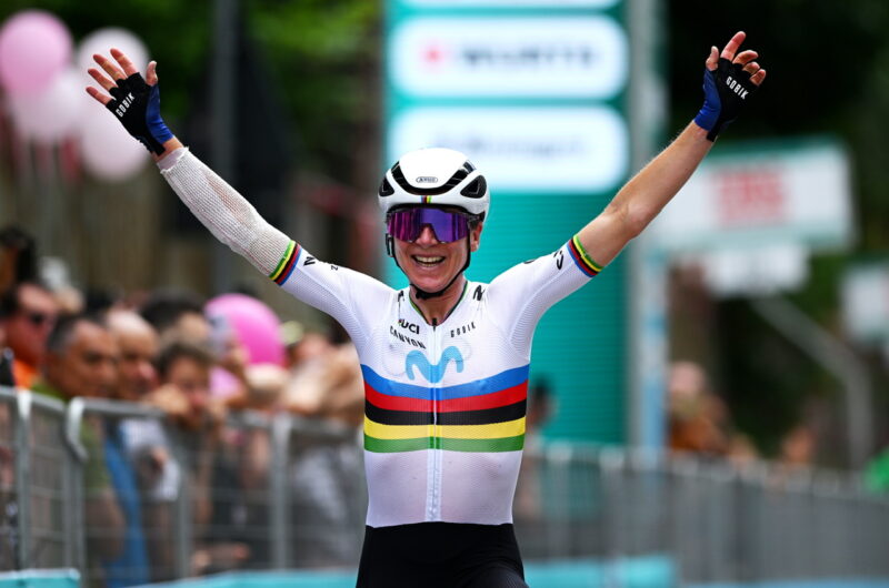 Imagen de la noticia ‛Van Vleuten makes it 100 pro wins! Solo victory + GC lead in Giro Donne’