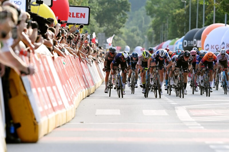 News' image‛Gaviria volvió a ver cerca el triunfo: 3º en el sprint de la última jornada en Cracovia’