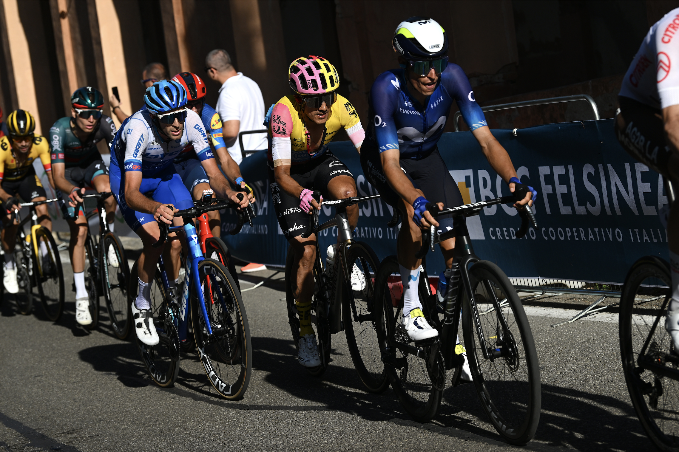 News' image‛Un gran Enric Mas en el Giro dell’Emilia: finaliza 4º en las duras rampas de San Luca’