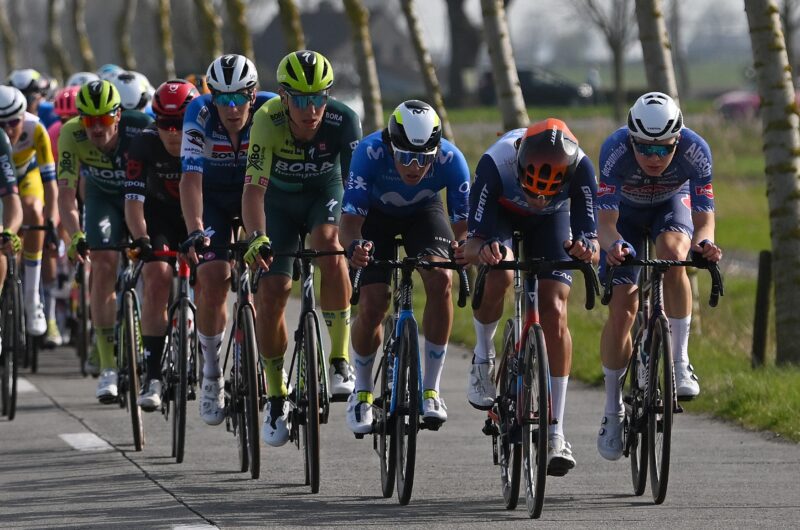 Imagen de la noticia ‛Movistar Team ride their hearts out for Gaviria, left with no chance at De Panne’s ‘sprint royale’’