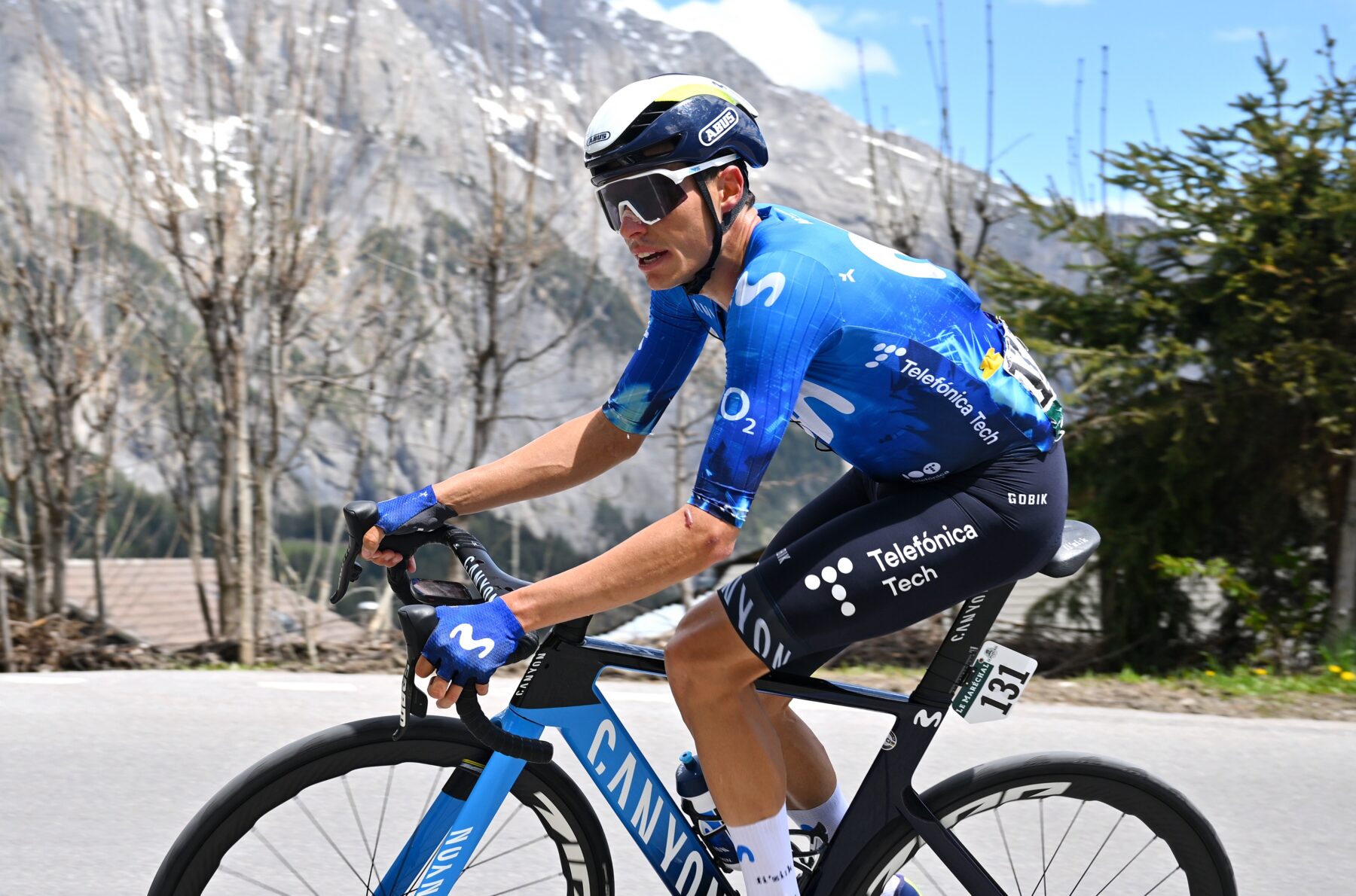 Enric Mas (4th) fares well at Queen stage to Leysin, climbs onto sixth overall